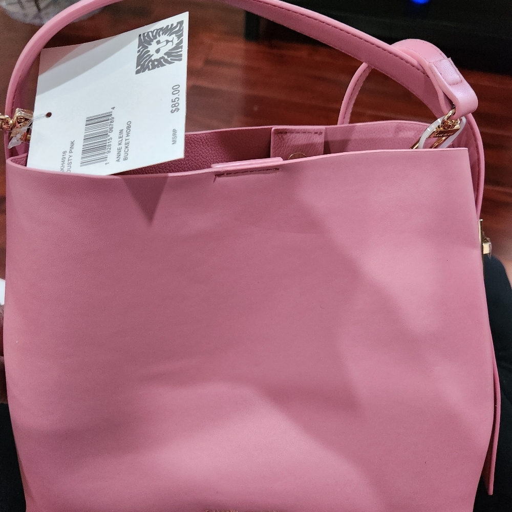 Anne Klein - Picture 6 of 8